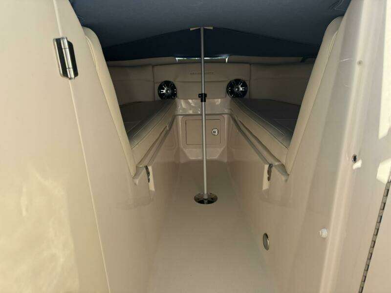 27ft Grady White Yacht For Sale