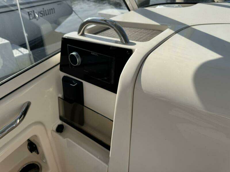 27ft Grady White Yacht For Sale