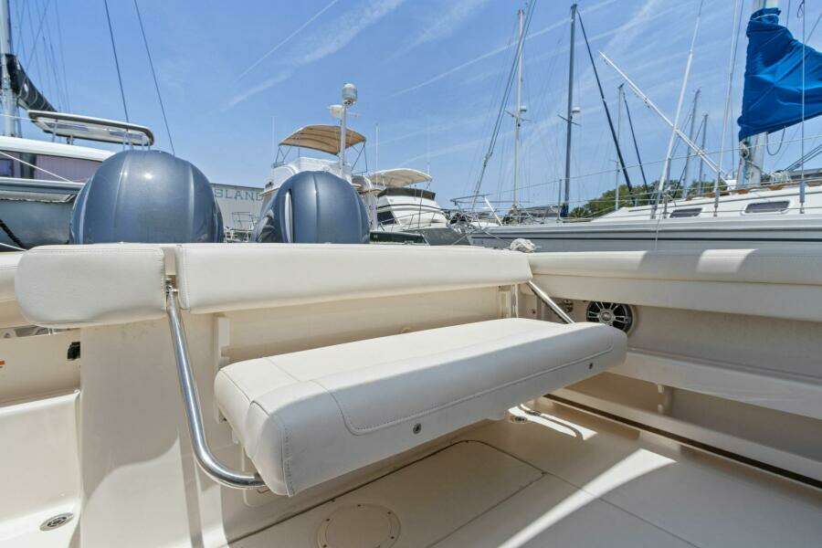 27ft Grady White Yacht For Sale