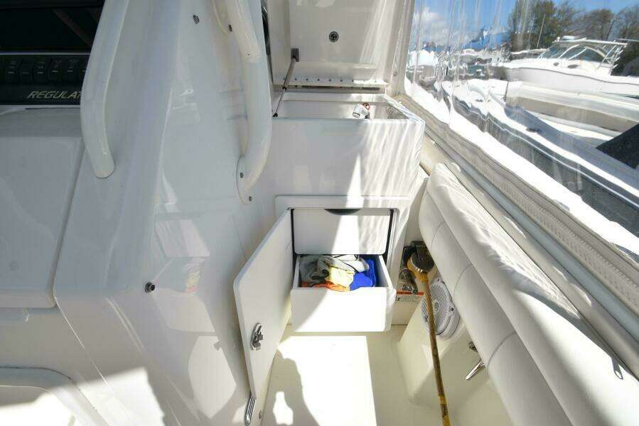 Why Knot II 34ft Regulator Yacht For Sale