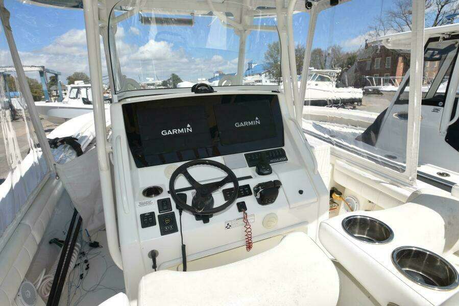 Why Knot II 34ft Regulator Yacht For Sale