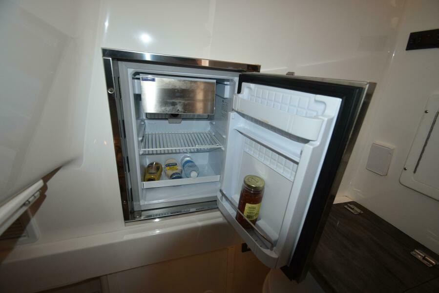 34' 2018 Regulator 34 SS