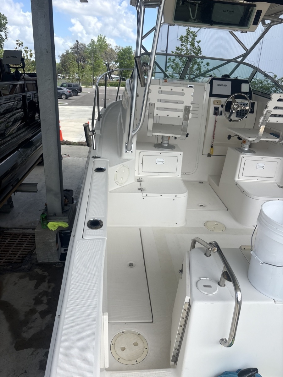 24ft Robalo Yacht For Sale