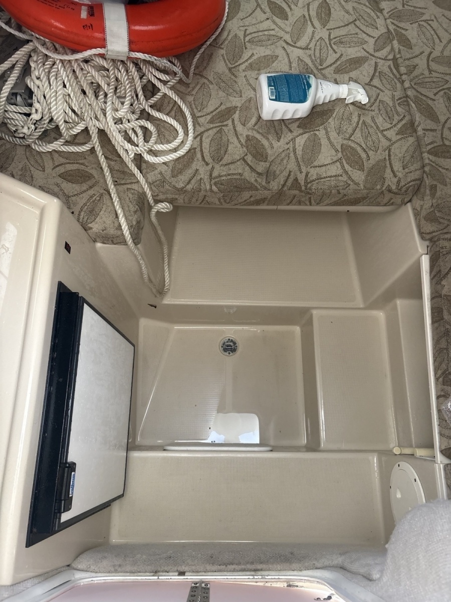 24ft Robalo Yacht For Sale