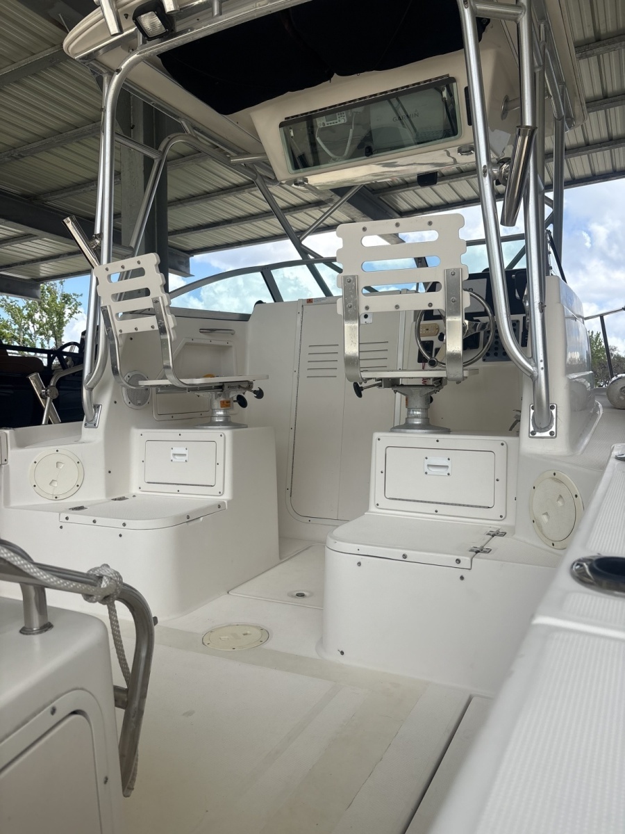 24ft Robalo Yacht For Sale