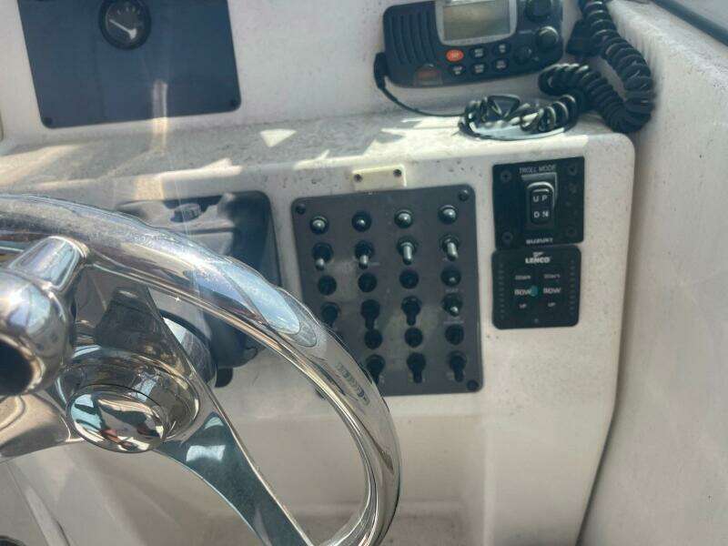 24ft Robalo Yacht For Sale