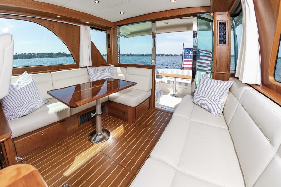 45' 2025 Sabre 45 SE