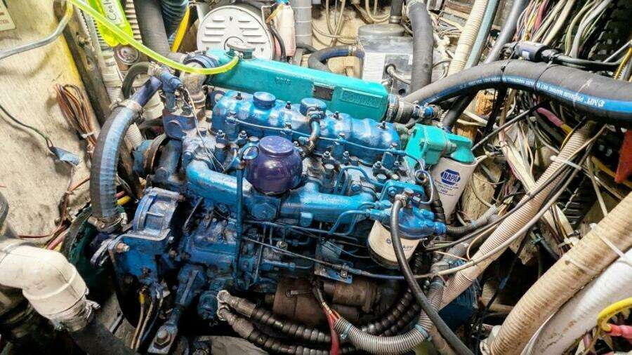 UBUNTU 46ft Morgan Yacht For Sale