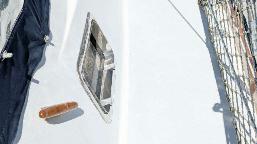 UBUNTU 46ft Morgan Yacht For Sale