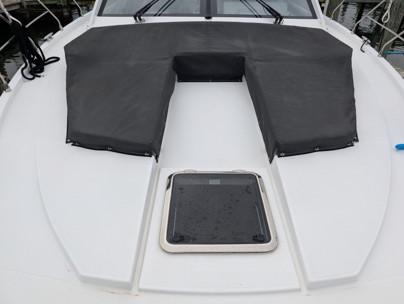 54' 2022 Cruisers Yachts 54 Cantius