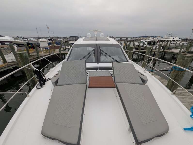 54ft Cruisers Yachts Yacht For Sale