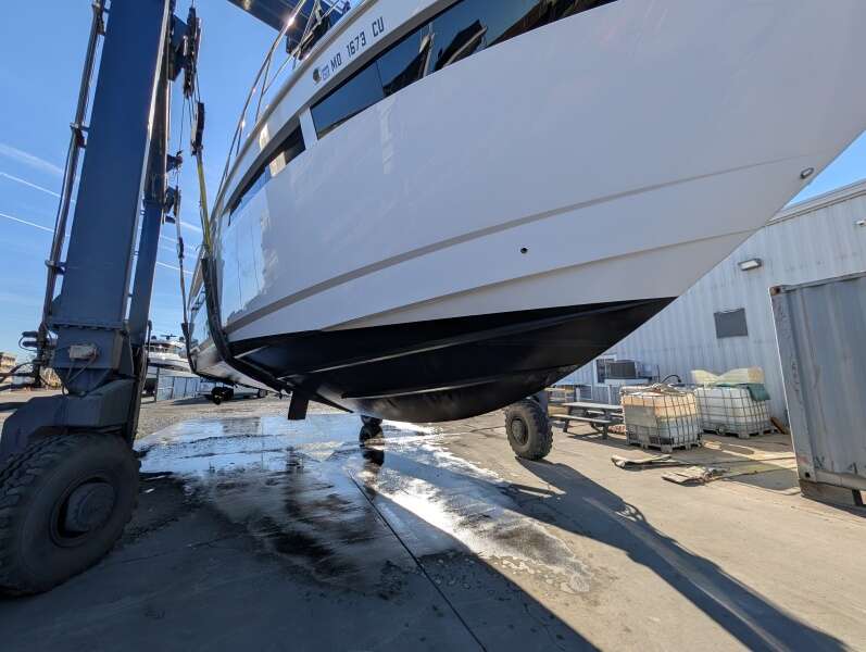 54ft Cruisers Yachts Yacht For Sale