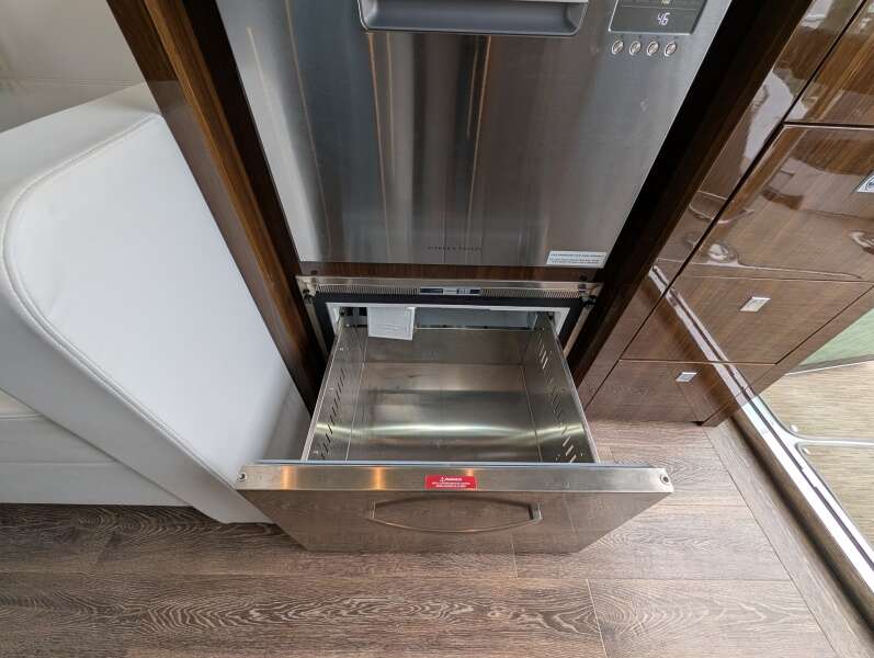 54ft Cruisers Yachts Yacht For Sale