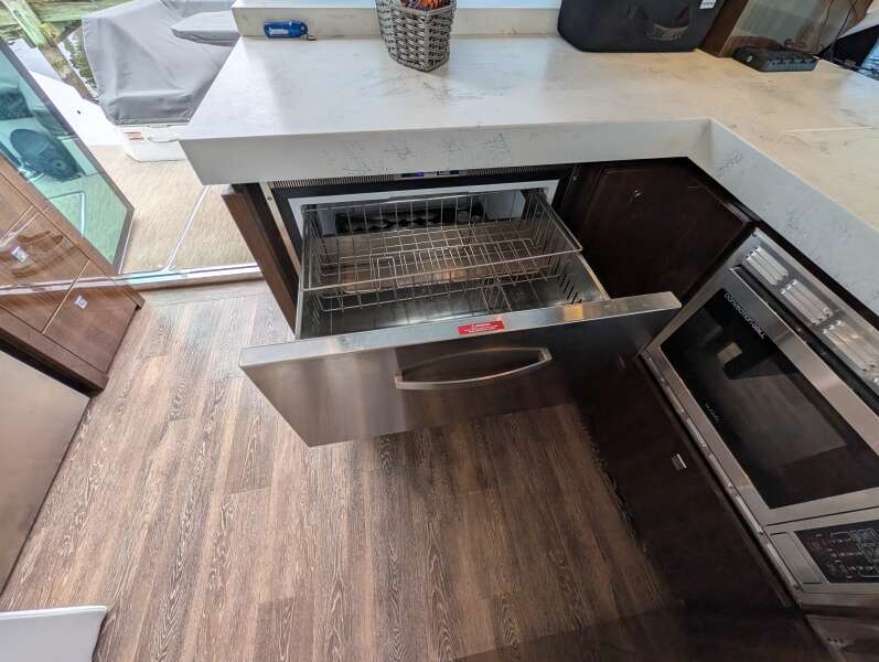 54ft Cruisers Yachts Yacht For Sale