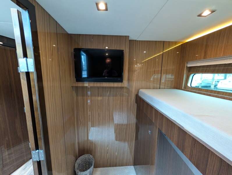 54ft Cruisers Yachts Yacht For Sale