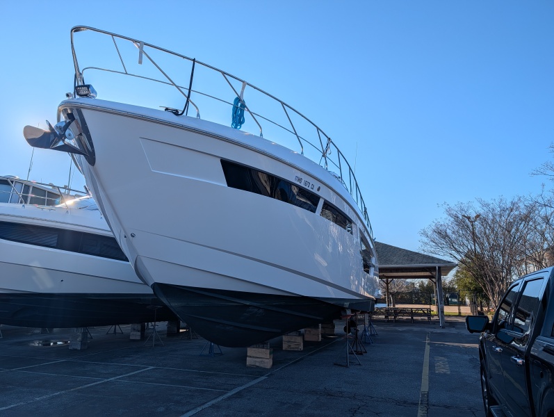 54' 2022 Cruisers Yachts 54 Cantius