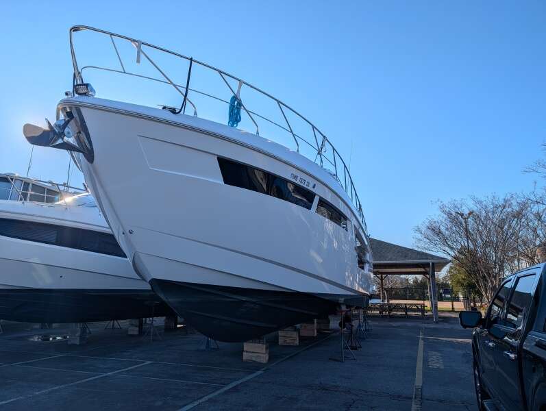 54ft Cruisers Yachts Yacht For Sale