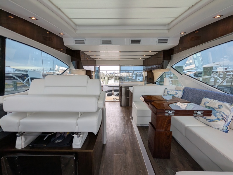 54' 2022 Cruisers Yachts 54 Cantius