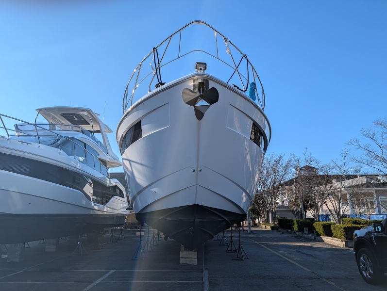 54' 2022 Cruisers Yachts 54 Cantius