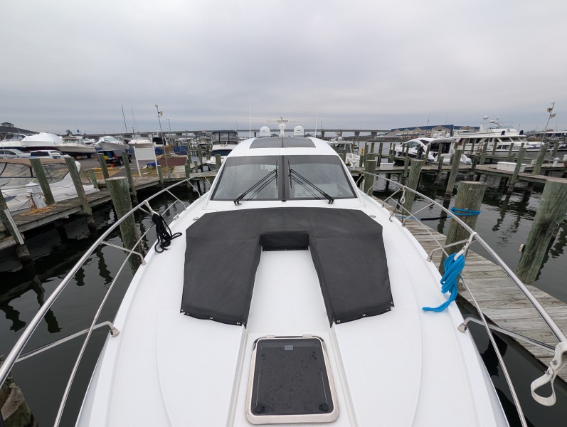 54' 2022 Cruisers Yachts 54 Cantius