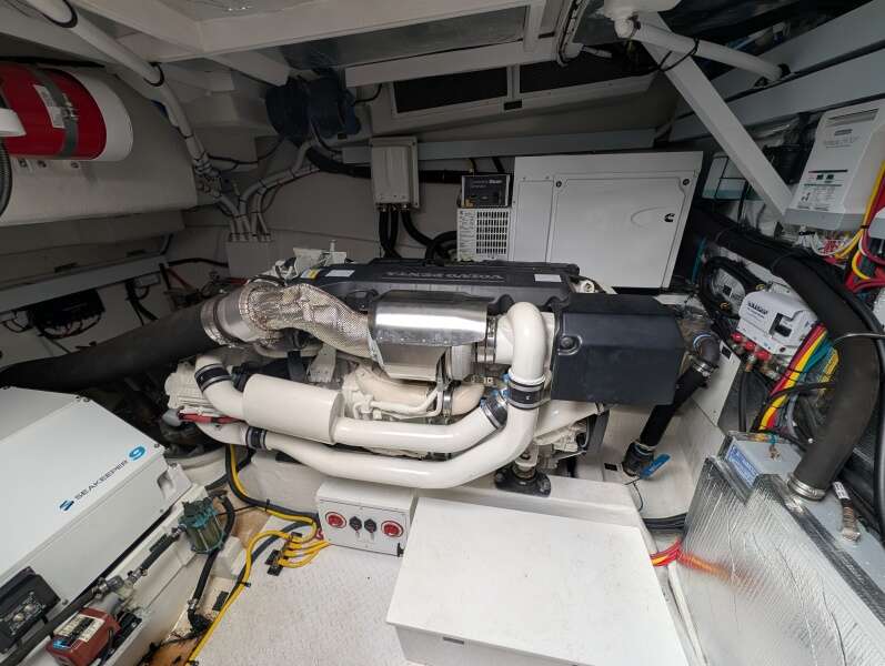 54ft Cruisers Yachts Yacht For Sale