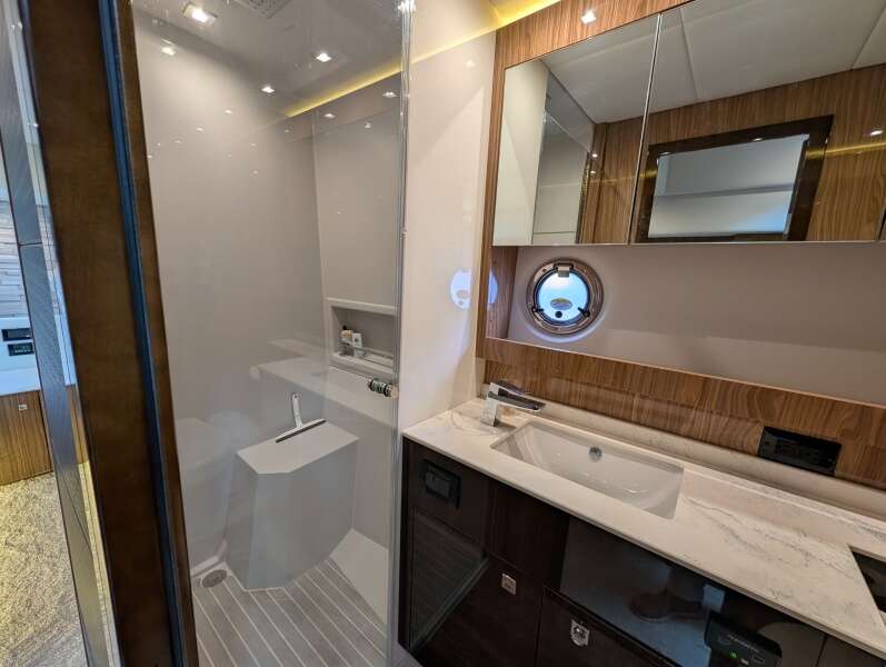 54ft Cruisers Yachts Yacht For Sale