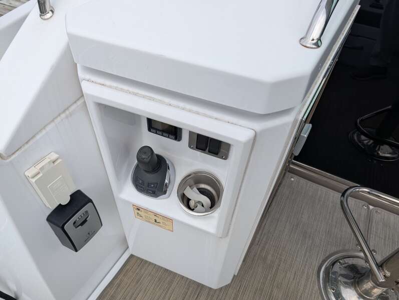 54ft Cruisers Yachts Yacht For Sale