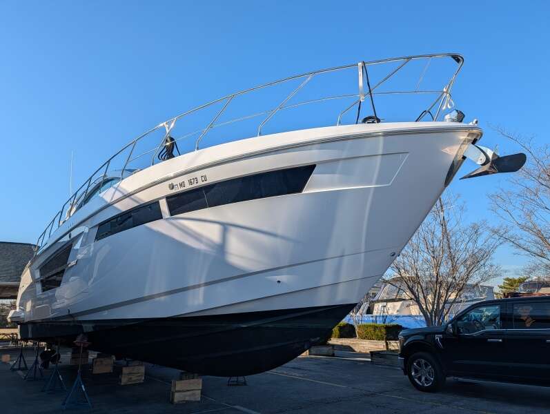 54ft Cruisers Yachts Yacht For Sale