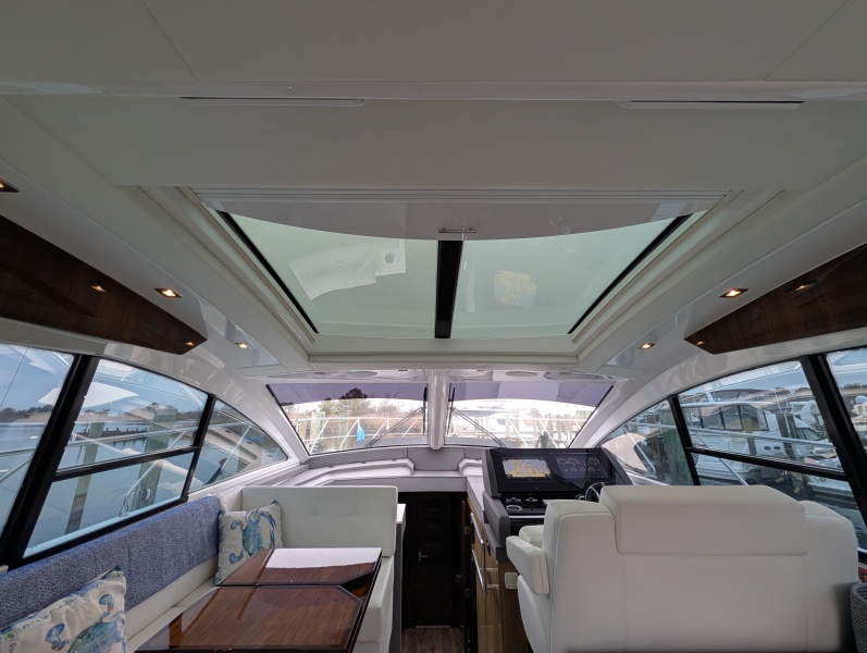 54' 2022 Cruisers Yachts 54 Cantius