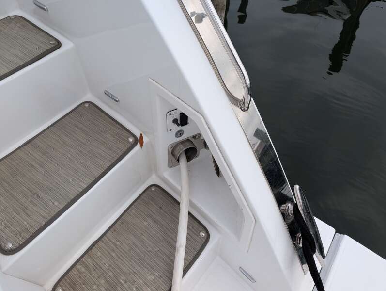 54ft Cruisers Yachts Yacht For Sale