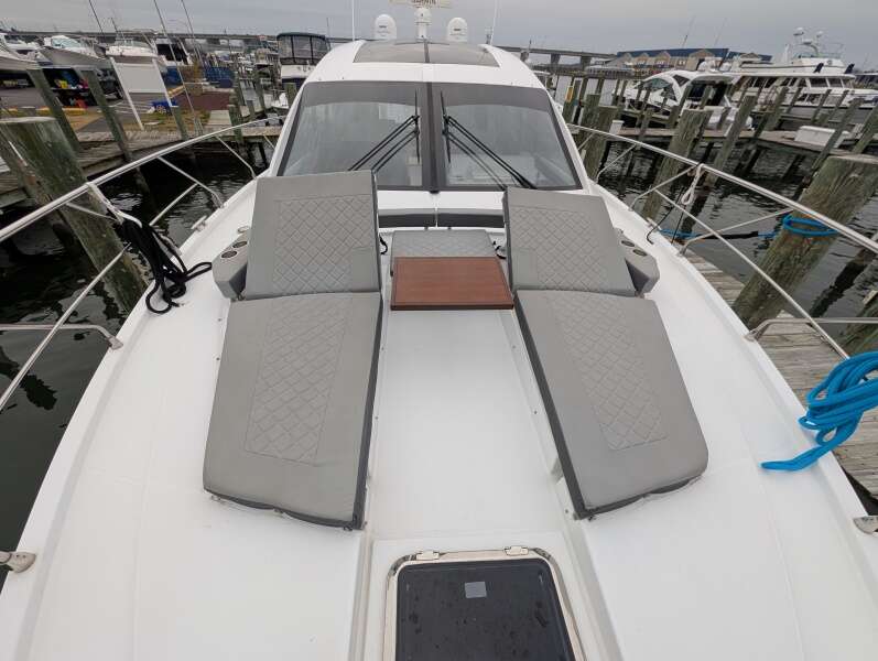 54ft Cruisers Yachts Yacht For Sale