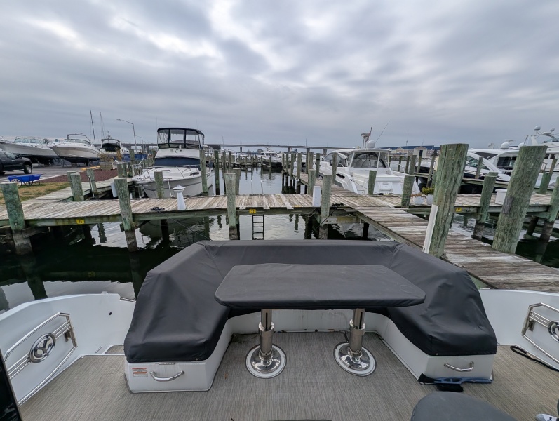 54' 2022 Cruisers Yachts 54 Cantius