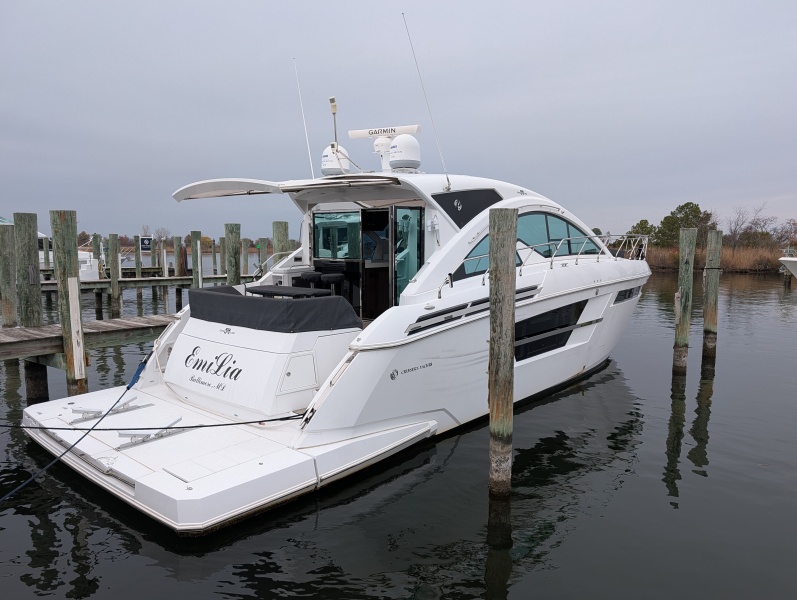 54' 2022 Cruisers Yachts 54 Cantius