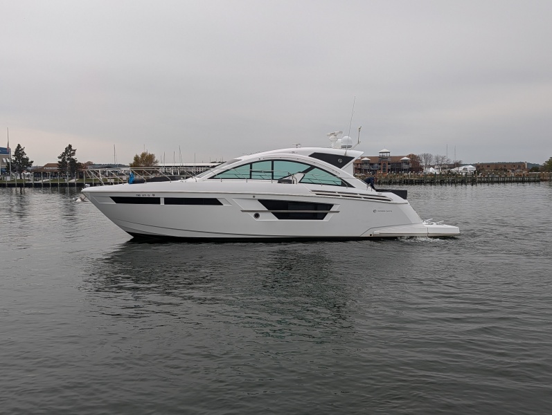 54' 2022 Cruisers Yachts 54 Cantius