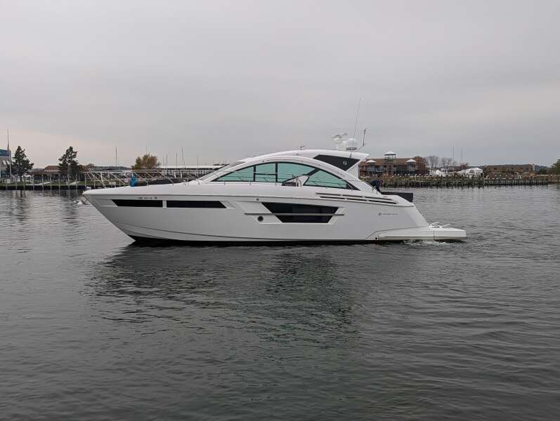 54ft Cruisers Yachts Yacht For Sale