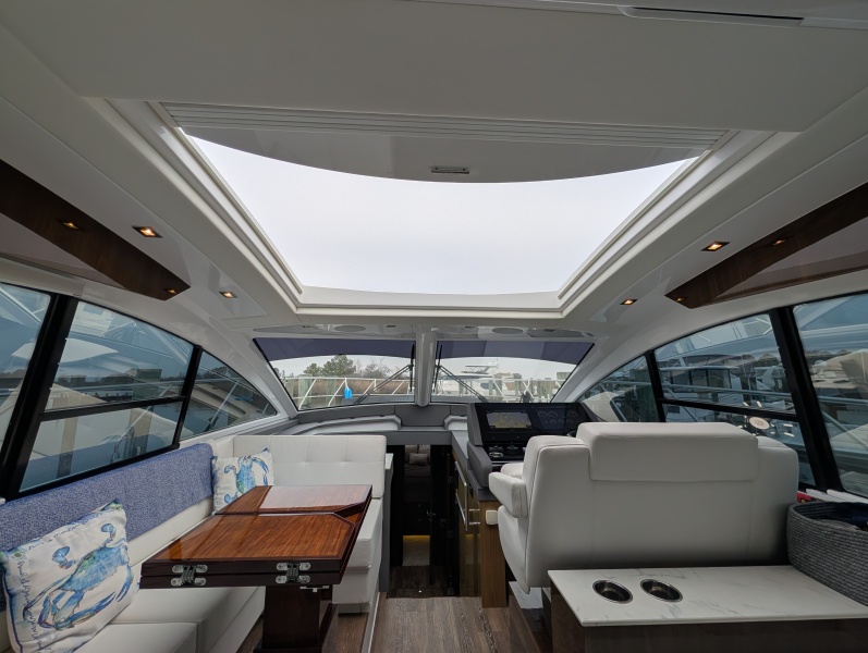 54' 2022 Cruisers Yachts 54 Cantius
