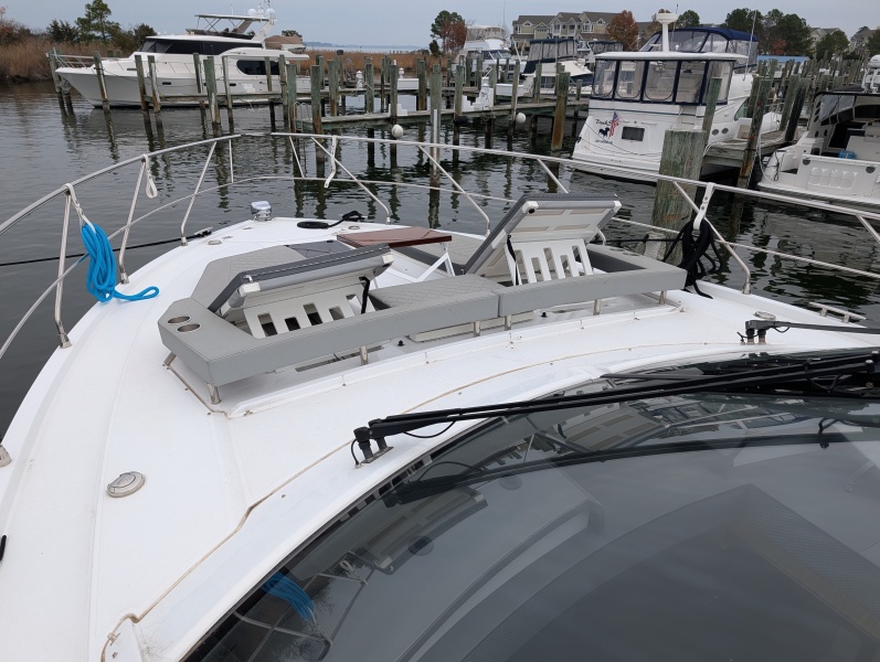 54' 2022 Cruisers Yachts 54 Cantius