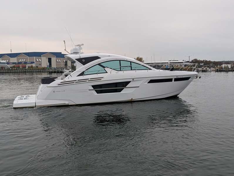 54ft Cruisers Yachts Yacht For Sale