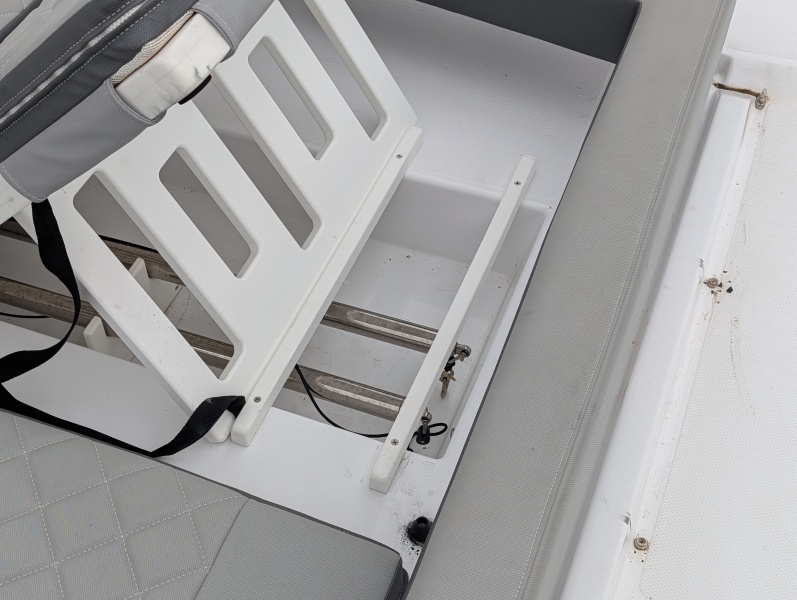 54' 2022 Cruisers Yachts 54 Cantius