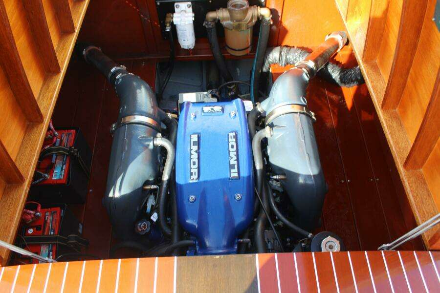 My Lil Sweetie 30ft Hacker Craft Yacht For Sale