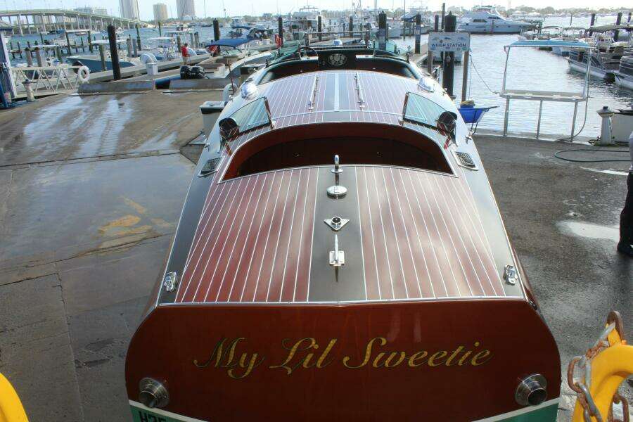 My Lil Sweetie 30ft Hacker Craft Yacht For Sale