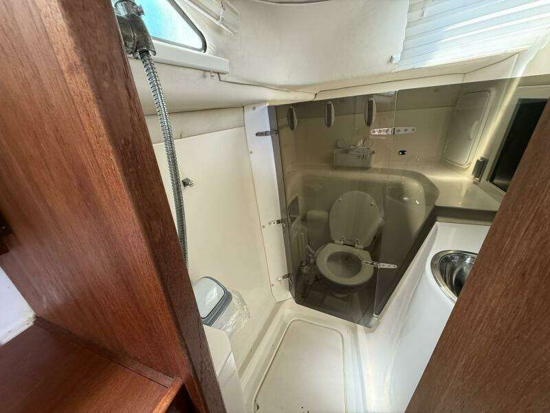 Oracle 33ft Gemini Yacht For Sale