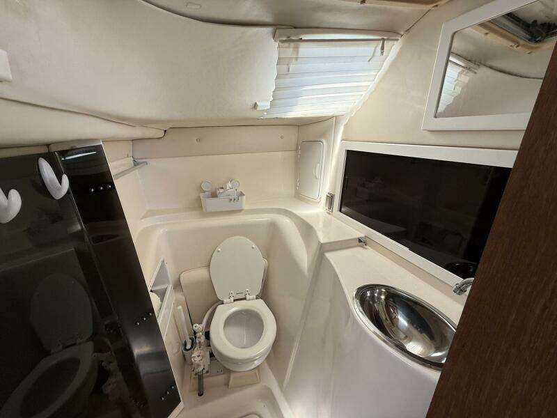 Oracle 33ft Gemini Yacht For Sale