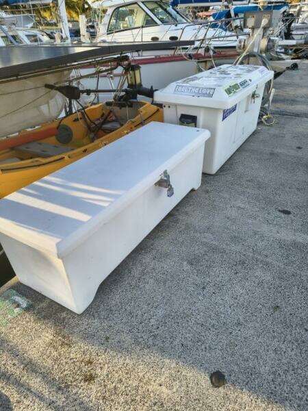 Oracle 33ft Gemini Yacht For Sale