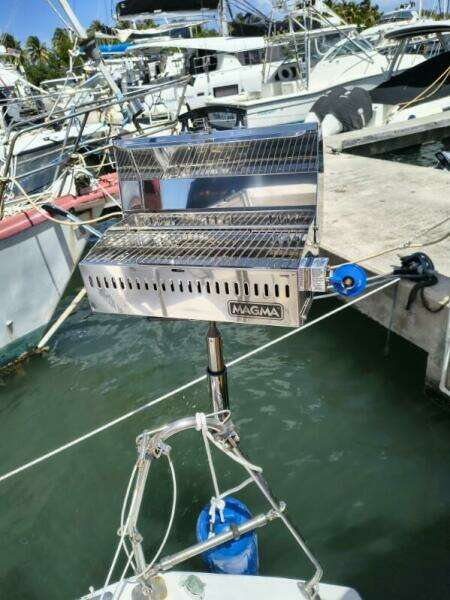 Oracle 33ft Gemini Yacht For Sale