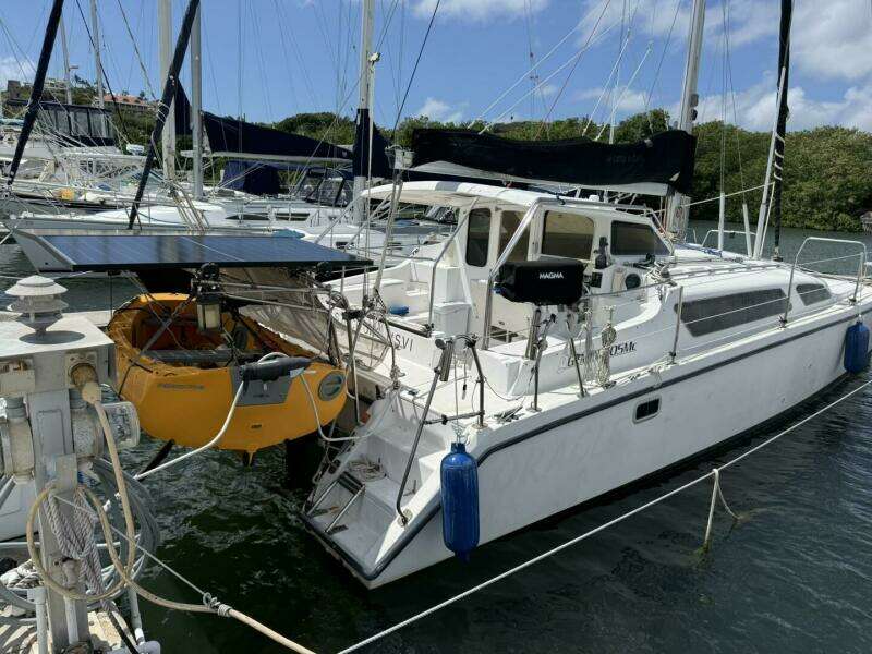 Oracle 33ft Gemini Yacht For Sale