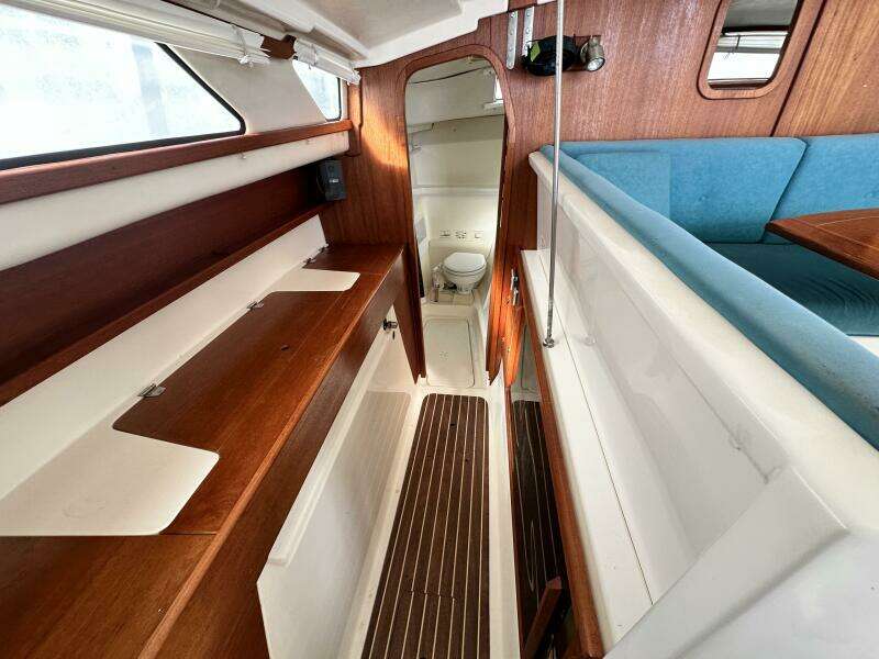 Oracle 33ft Gemini Yacht For Sale