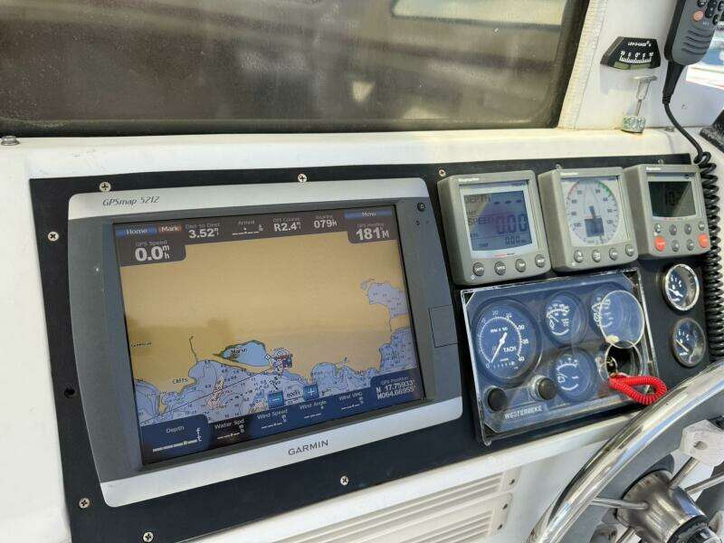 Oracle 33ft Gemini Yacht For Sale