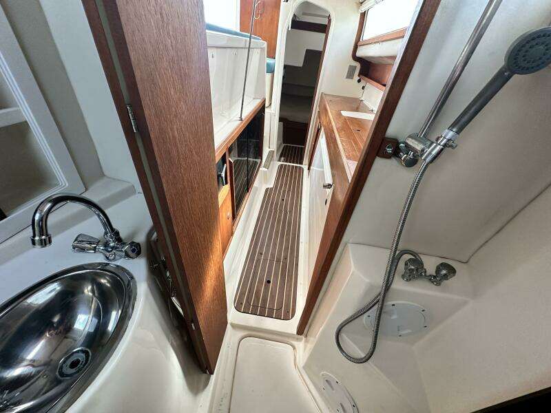 Oracle 33ft Gemini Yacht For Sale
