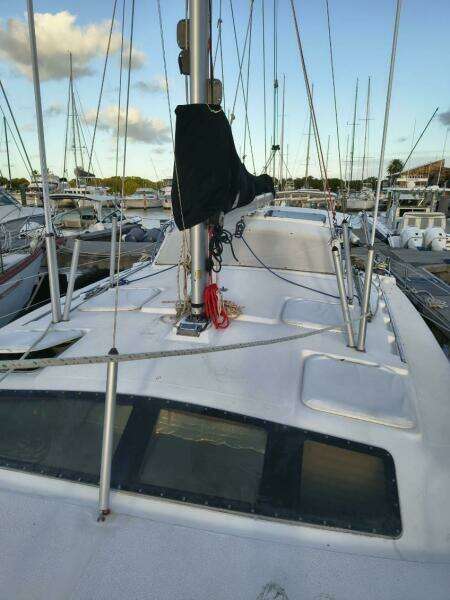 Oracle 33ft Gemini Yacht For Sale